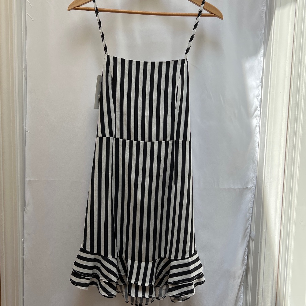 NWT Zaful Black and White Striped Tie-back Sundress (L)